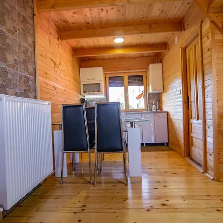 Brvnara Mir Alpehytte Zlatibor