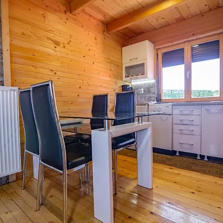 Chalet Brvnara Mir *