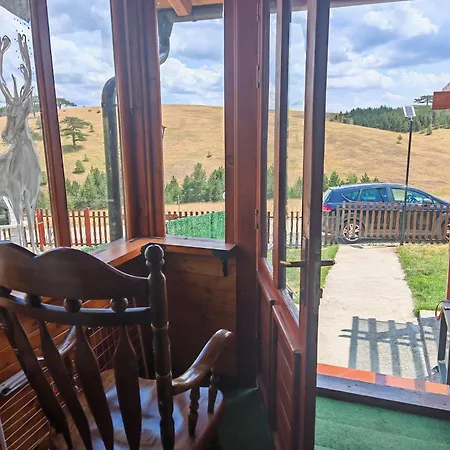 Chalé Brvnara Mir *