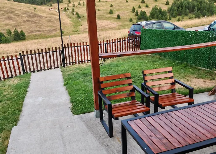 Brvnara Mir Dağ evi